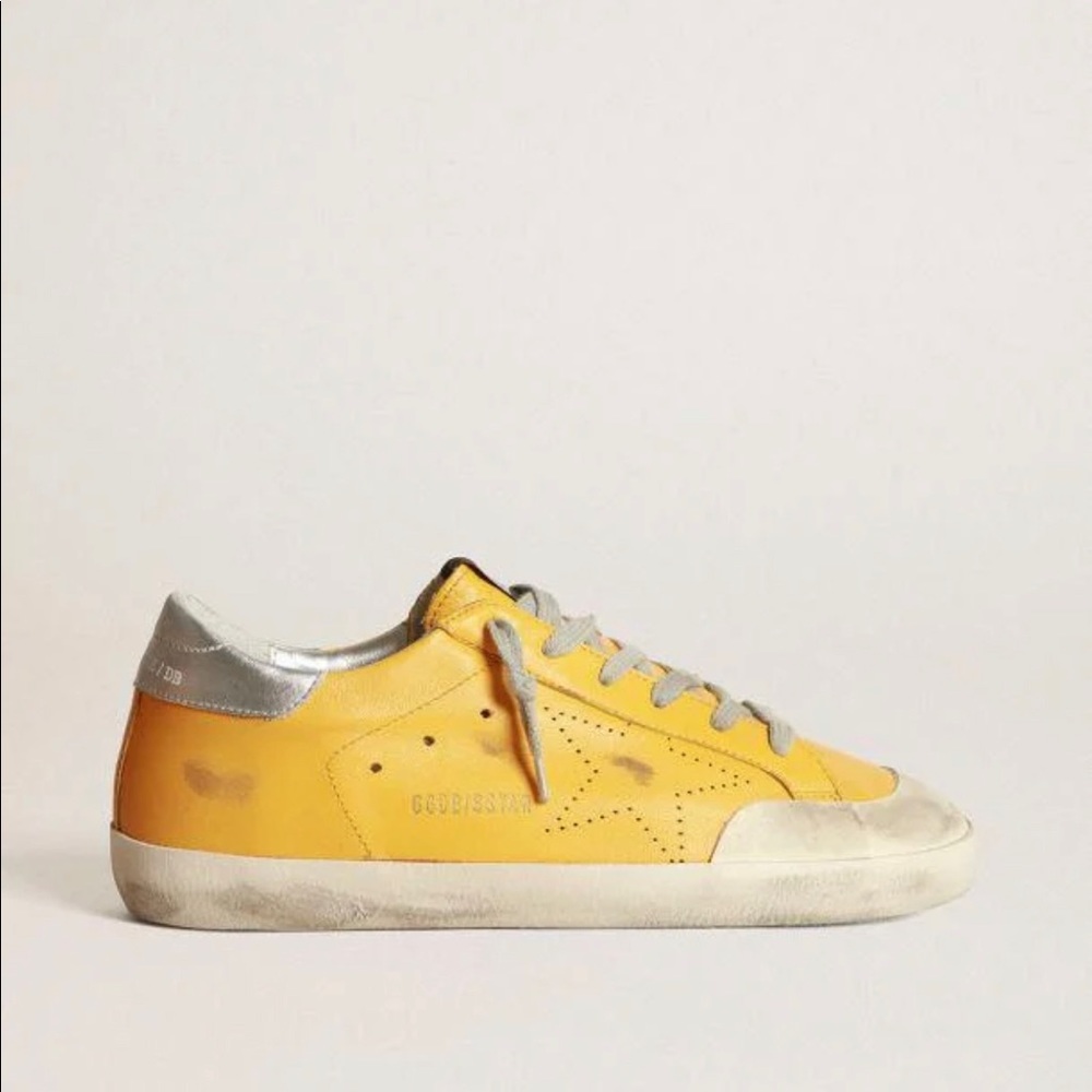 Golden Goose Superstar size 37